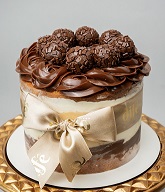 Bolo festivo 4 leites com brigadeiro gourmet e ninho 15 fatias